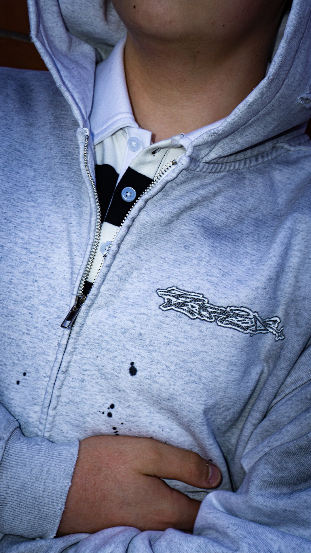 FRAYED RAW ZIP